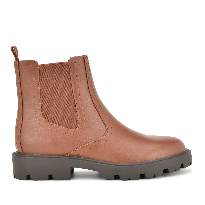 Yullon Lug Sole Chelsea Booties