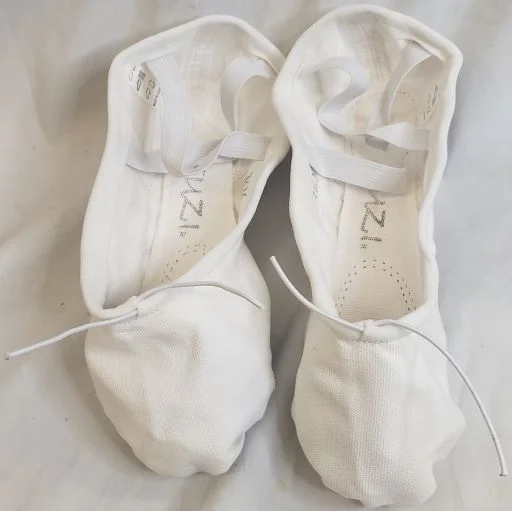 Wellesley -- Canvas Split Sole Ballet -- White