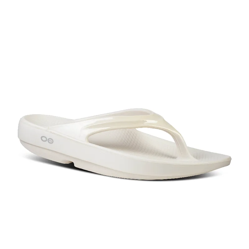 Women's OOlala Toe Post Sandal in Ivory CLOSEOUTS